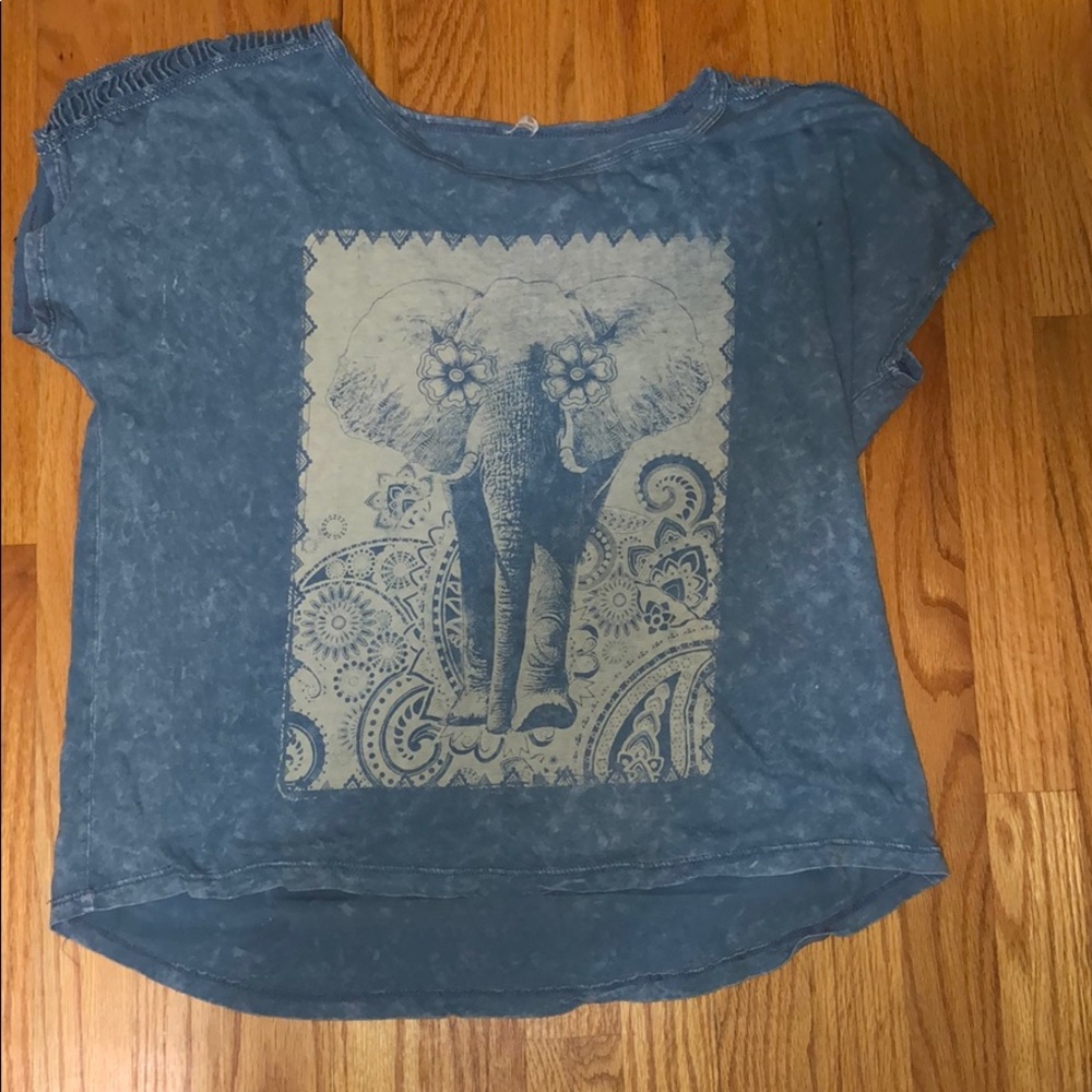 Elephant blue T-shirt. fits like a small